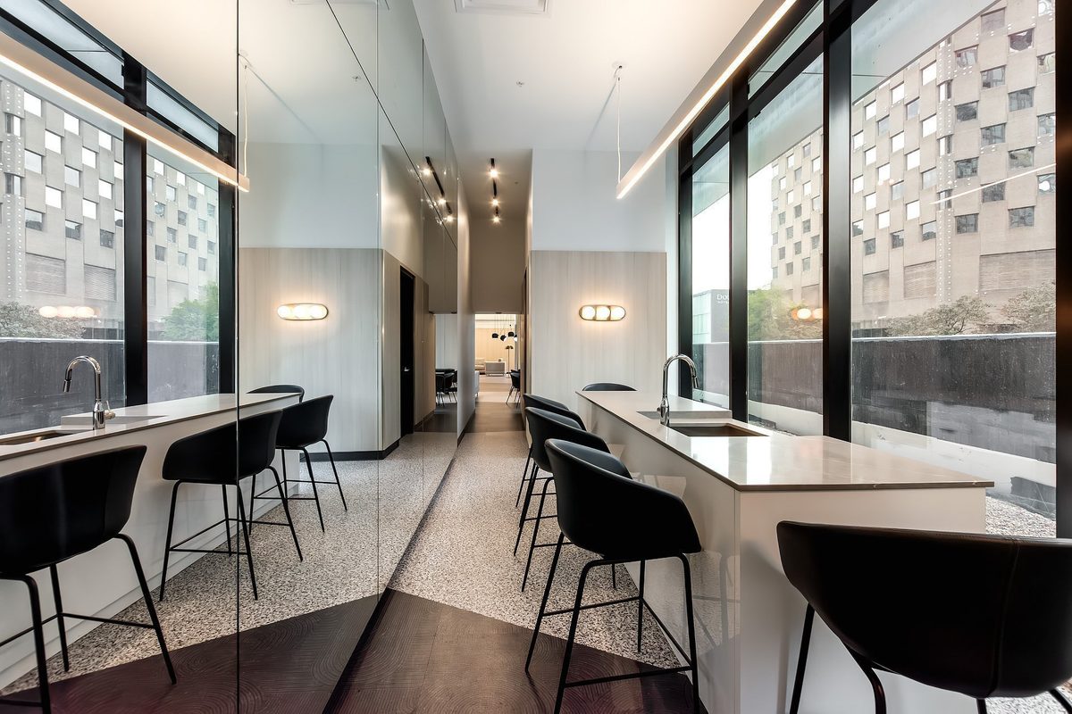 1245 Rue De Bleury, apt. 3501 — photo 33