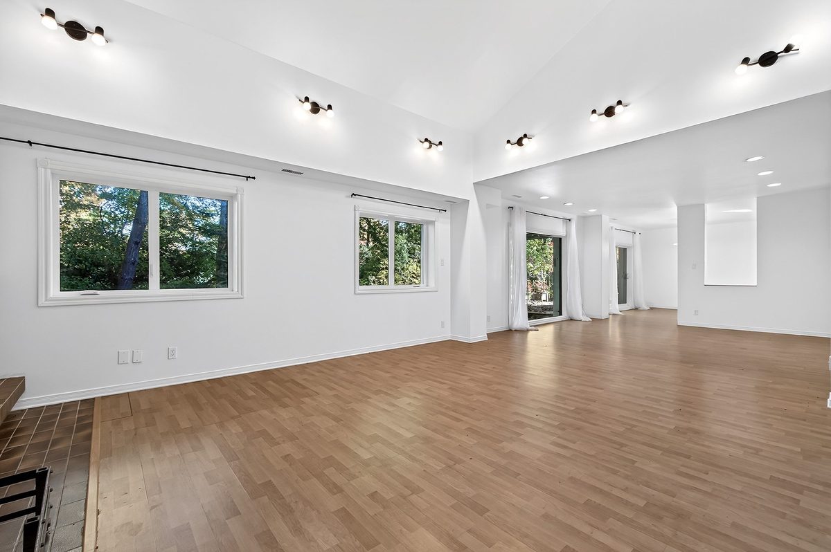 19 Av. Westwood — photo 10