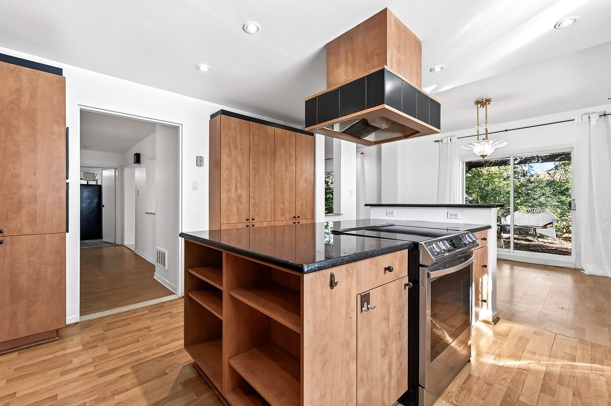 19 Av. Westwood — photo 16