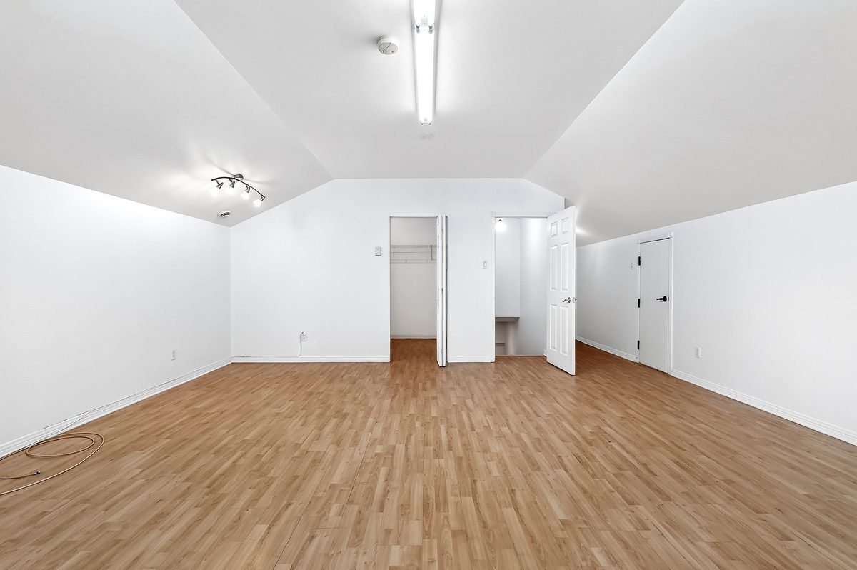 19 Av. Westwood — photo 39
