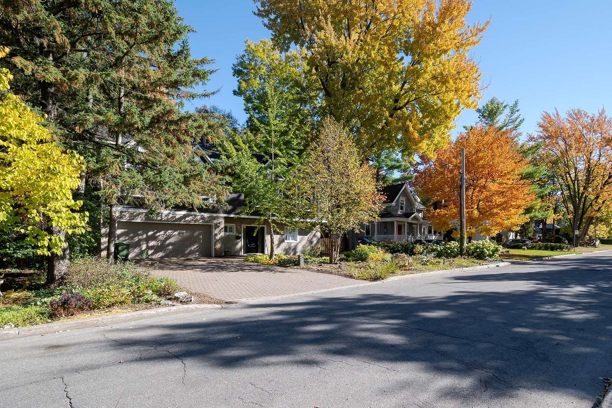 19 Av. Westwood — photo 44