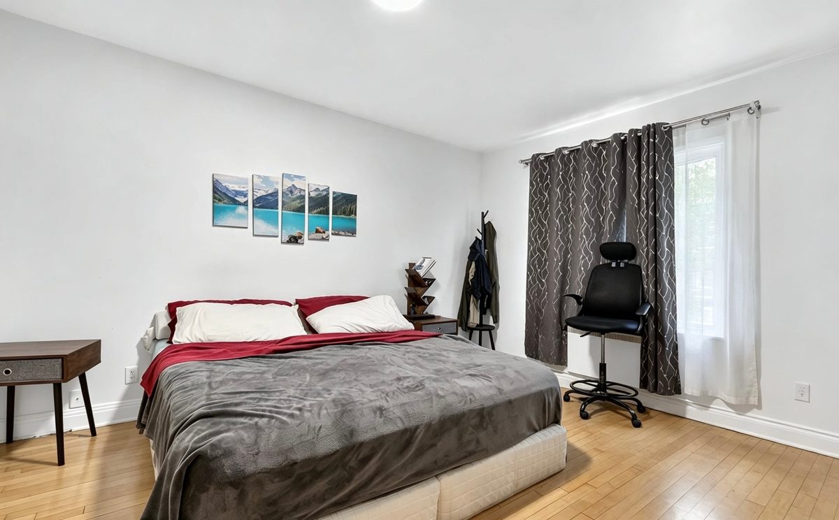 7540 Av. des Érables — photo 12