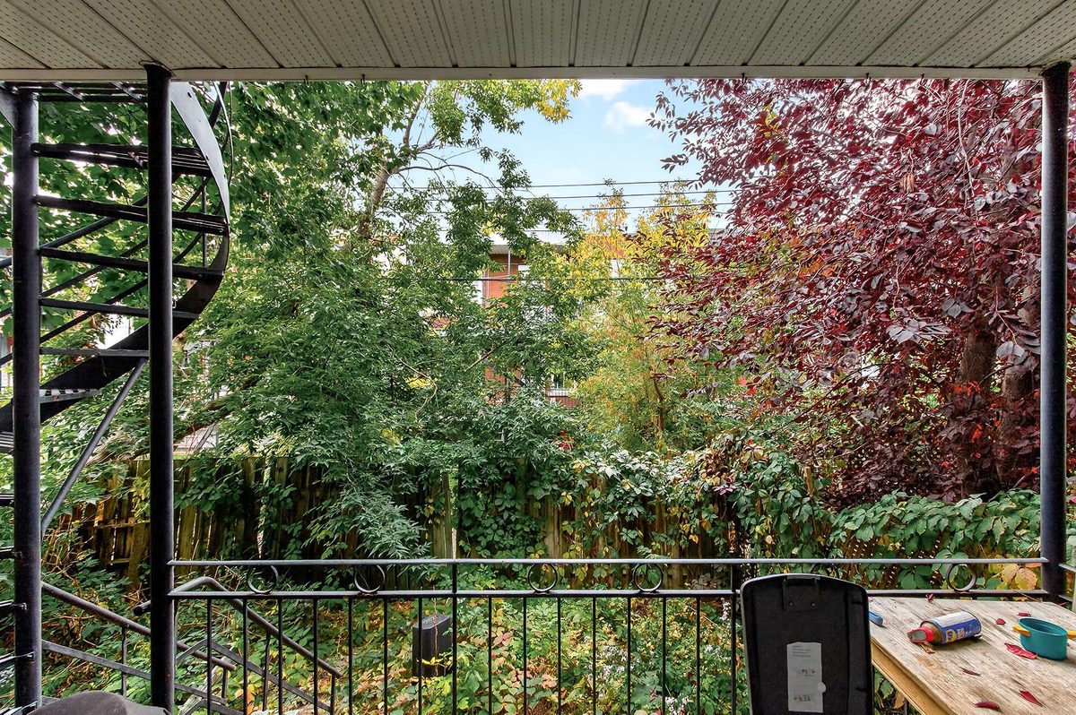 7540 Av. des Érables — photo 15
