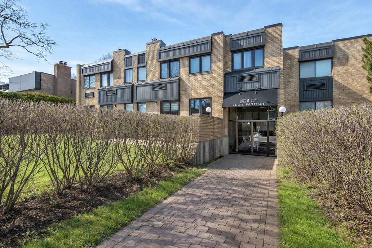 6794 Ch. Louis-Pasteur — photo 1
