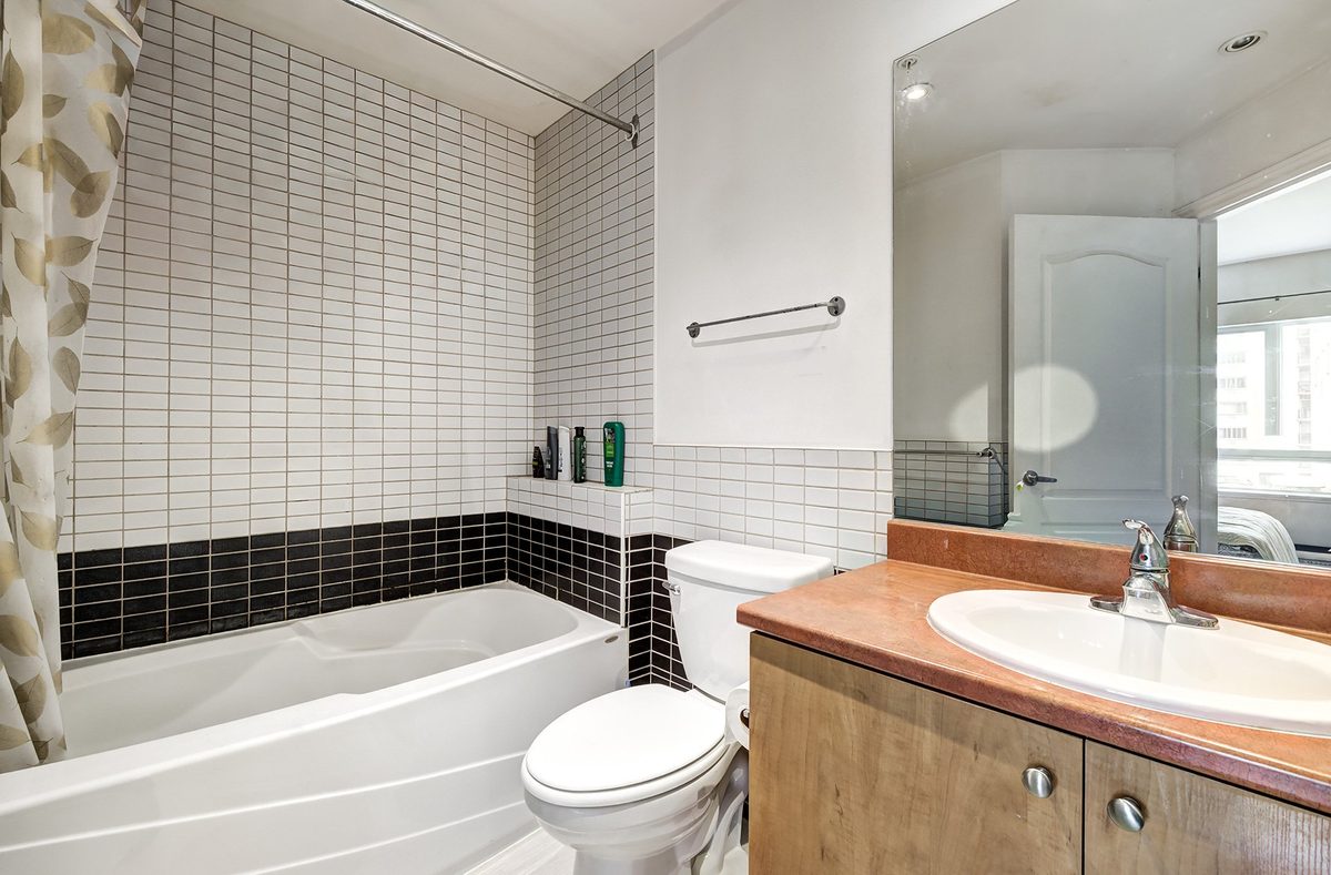 995 Boul. Jules-Poitras, apt. 210 — photo 22