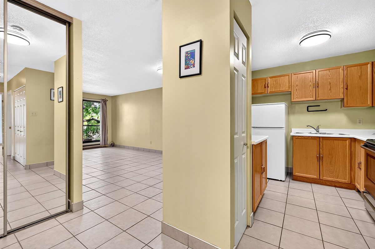 2490 Rue St-Antoine O., app. 201 — photo 11