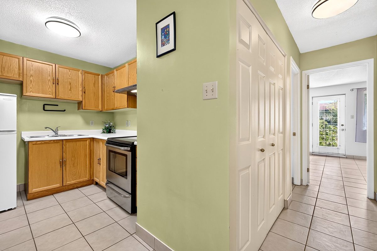 2490 Rue St-Antoine O., app. 201 — photo 16