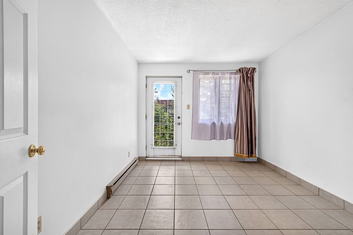 2490 Rue St-Antoine O., app. 201 — photo 21