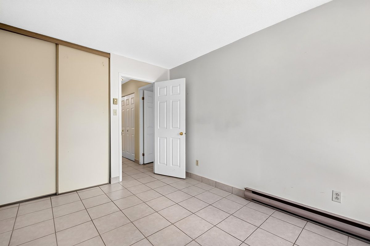 2490 Rue St-Antoine O., app. 201 — photo 22