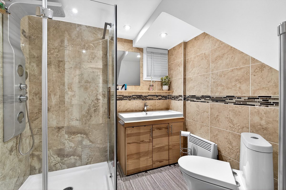 4766 Rue Gaston — photo 23