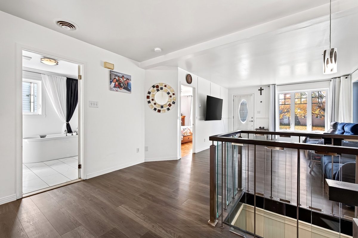 541 Rue Crabtree — photo 8