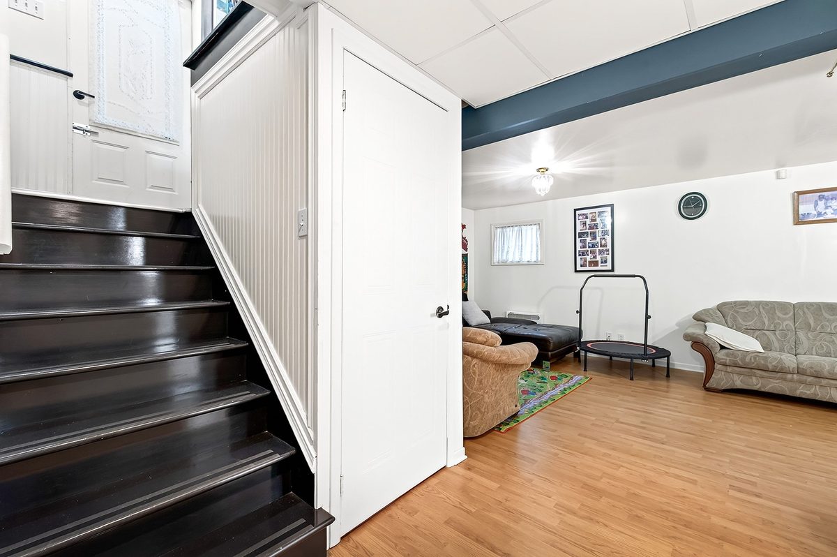 541 Rue Crabtree — photo 45