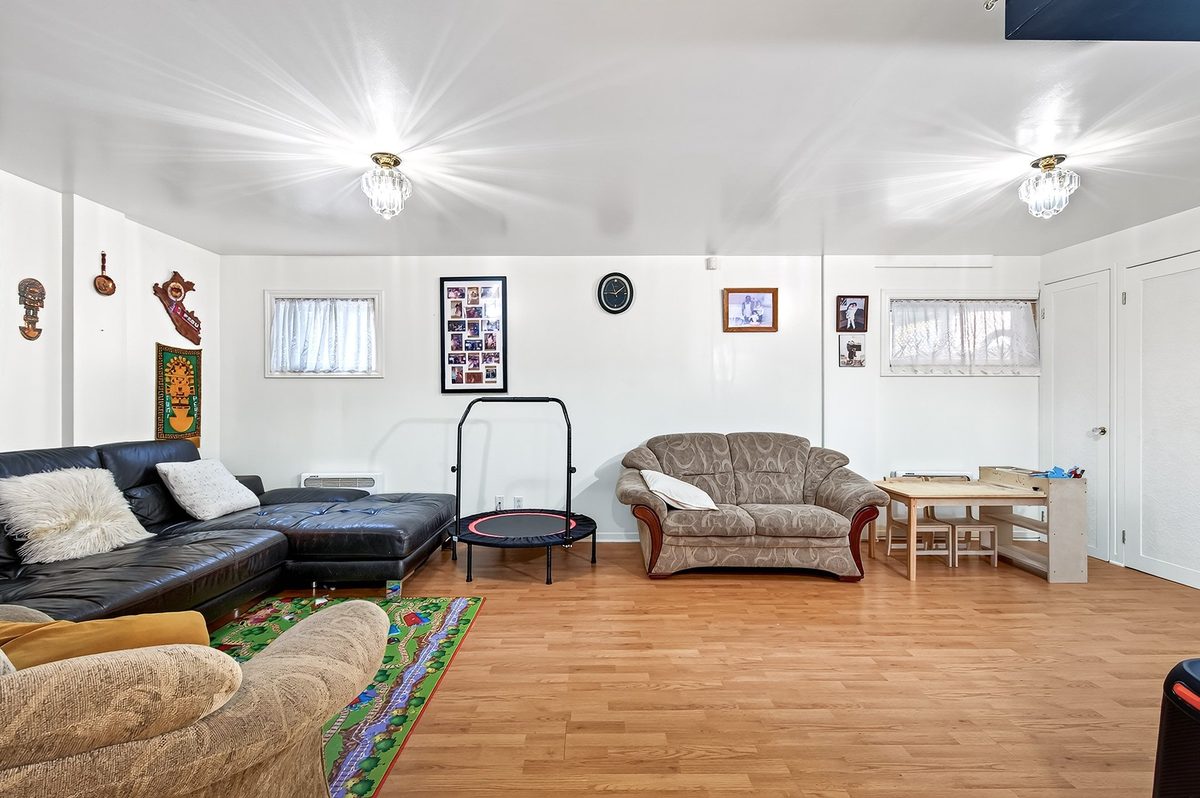 541 Rue Crabtree — photo 46