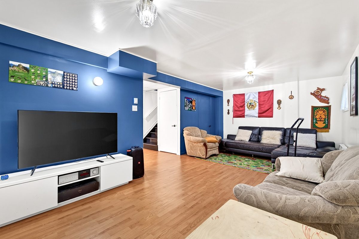 541 Rue Crabtree — photo 48