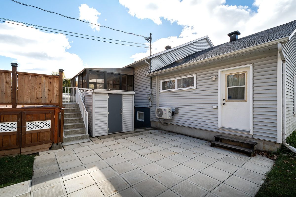 541 Rue Crabtree — photo 74