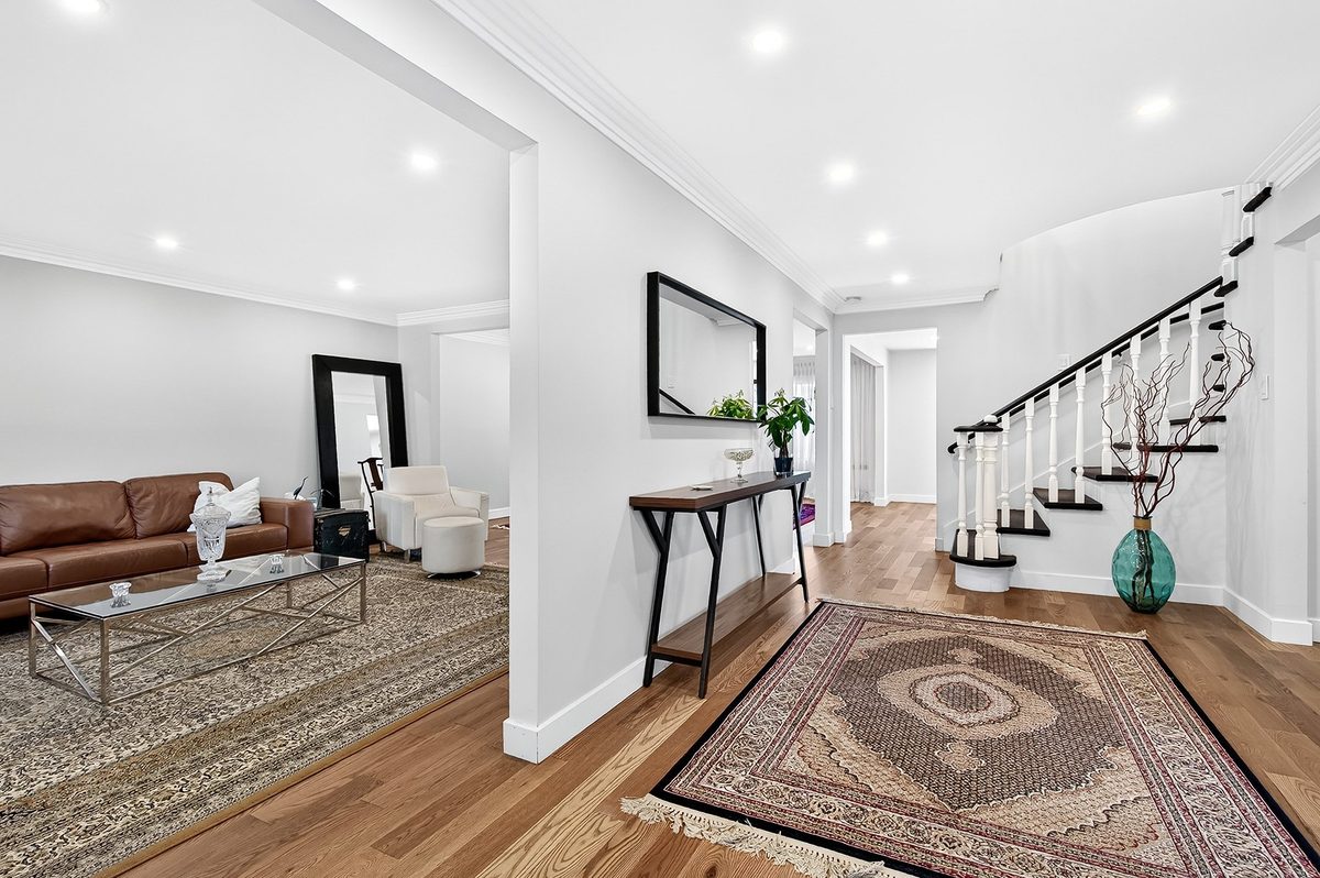 5516 Av. Westbourne — photo 3