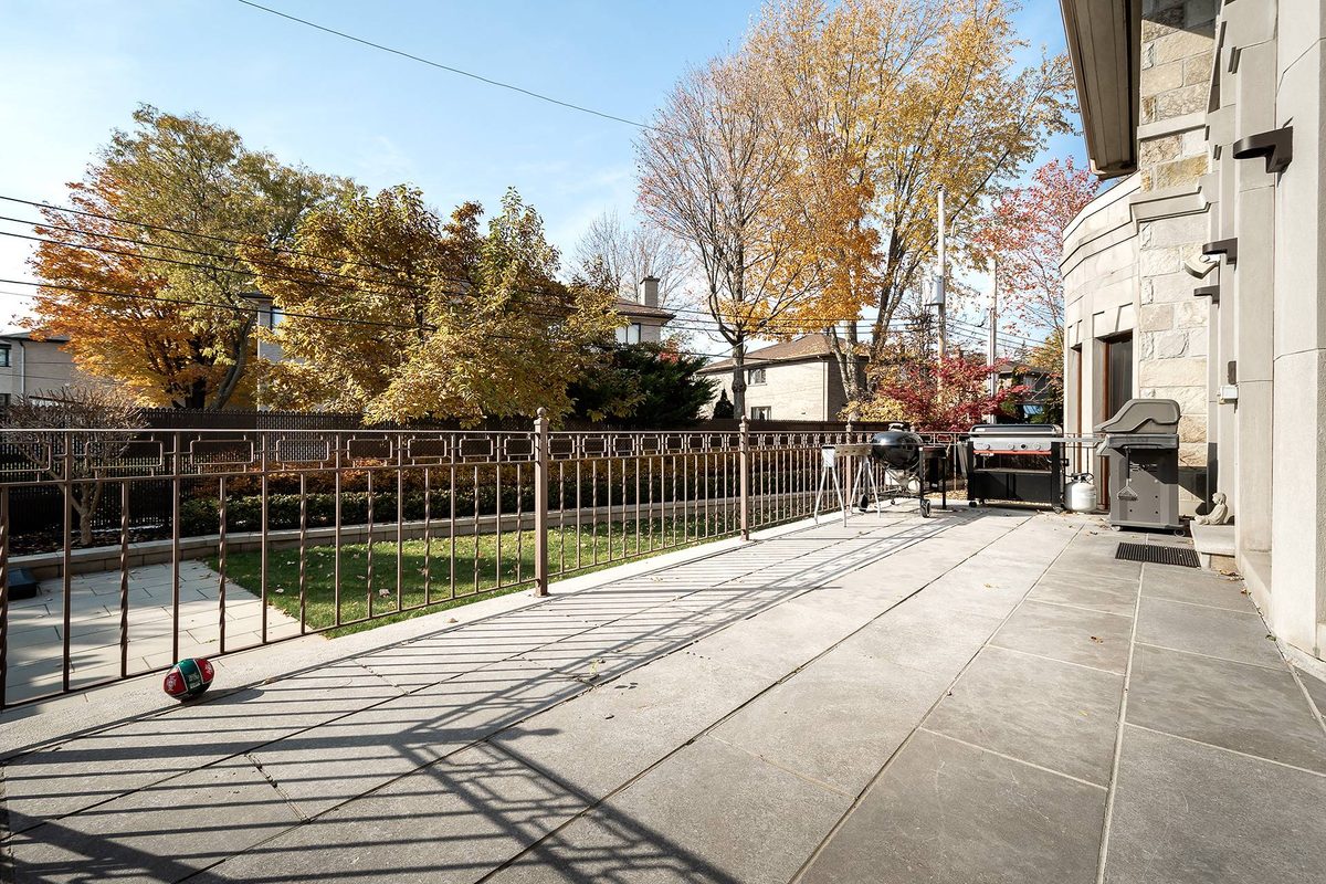 138 Rue Montevista — photo 37