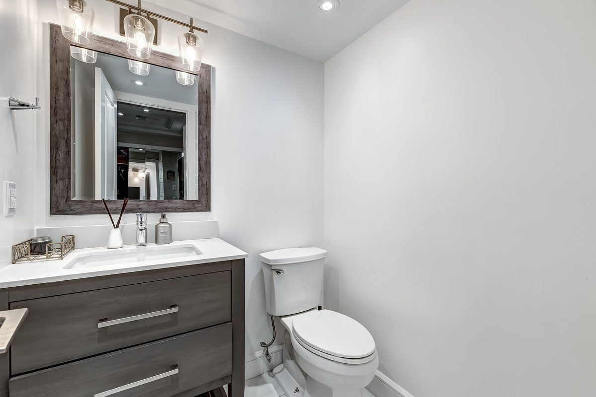 5790 Av. Rembrandt, apt. 905 — photo 26