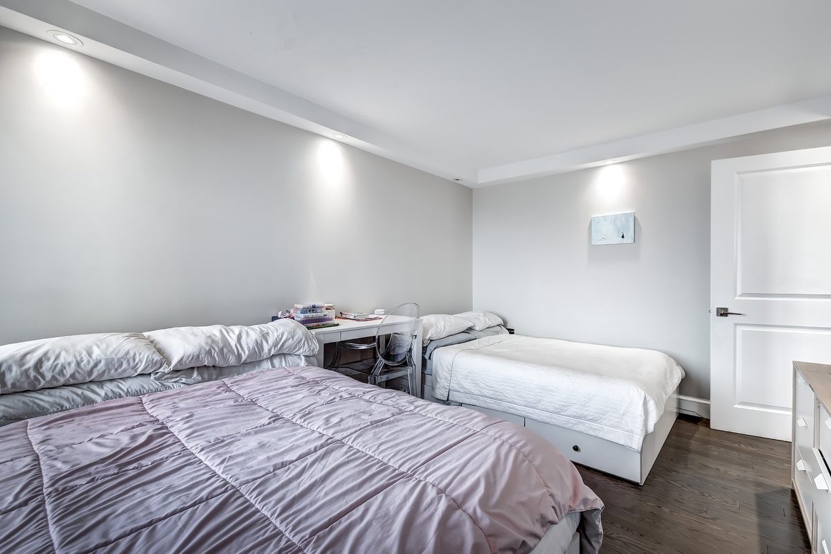 5790 Av. Rembrandt, apt. 905 — photo 43