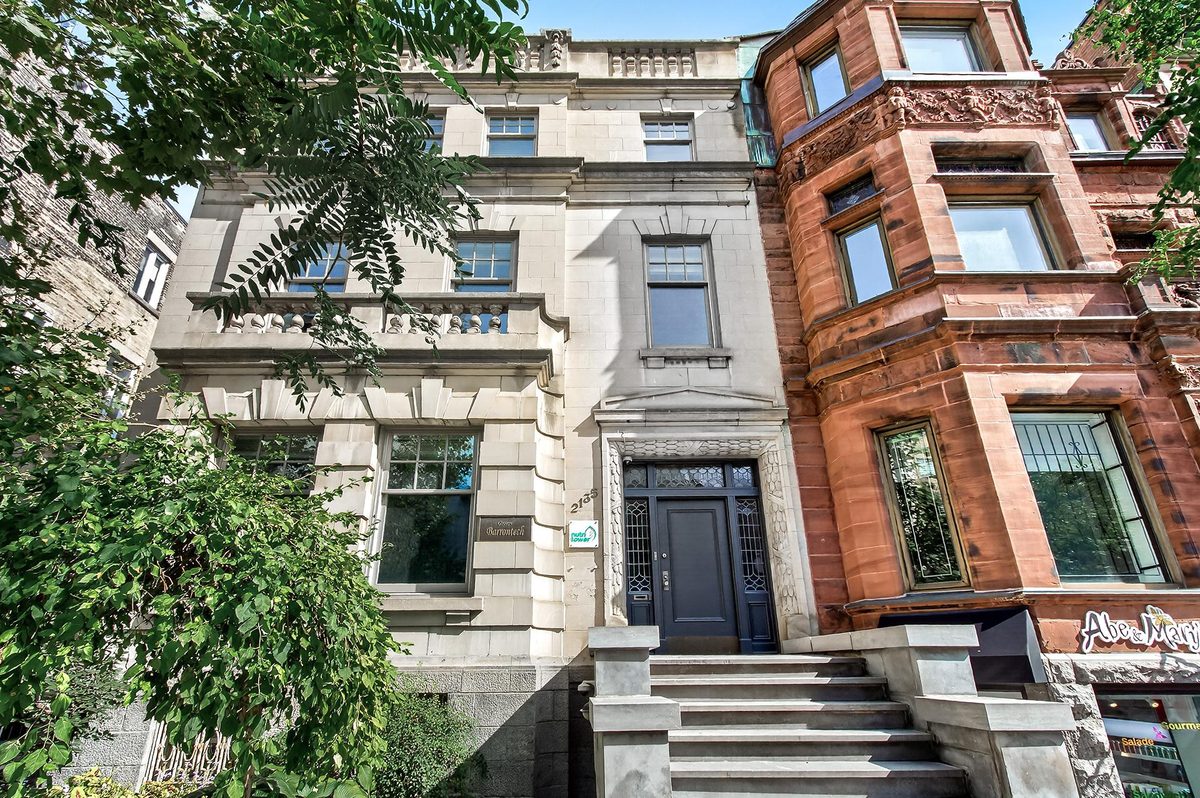 2135 Rue de la Montagne — photo 1