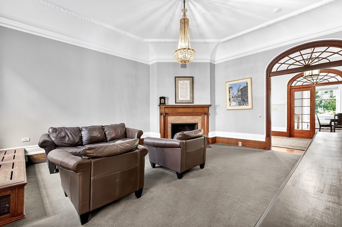 2135 Rue de la Montagne — photo 12