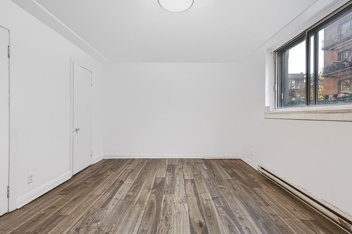 4400 Av. Barclay, app. 1 — photo 17