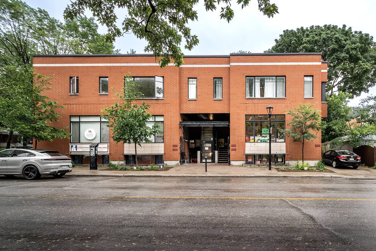 6056 Av. de Monkland — photo 1
