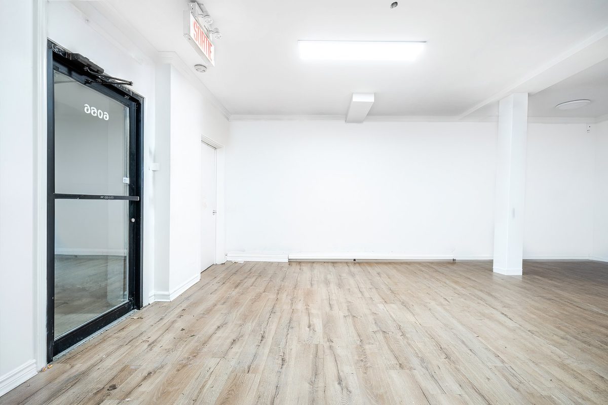 6056 Av. de Monkland — photo 2