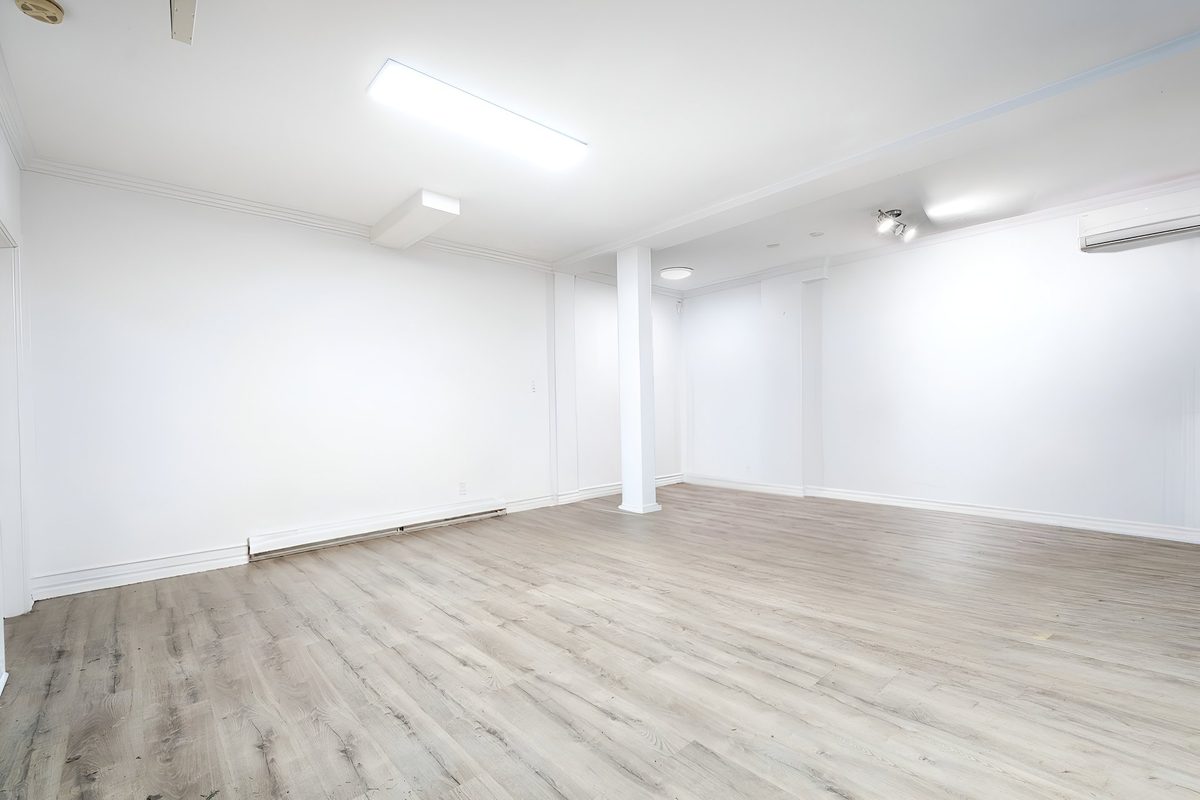 6056 Av. de Monkland — photo 4
