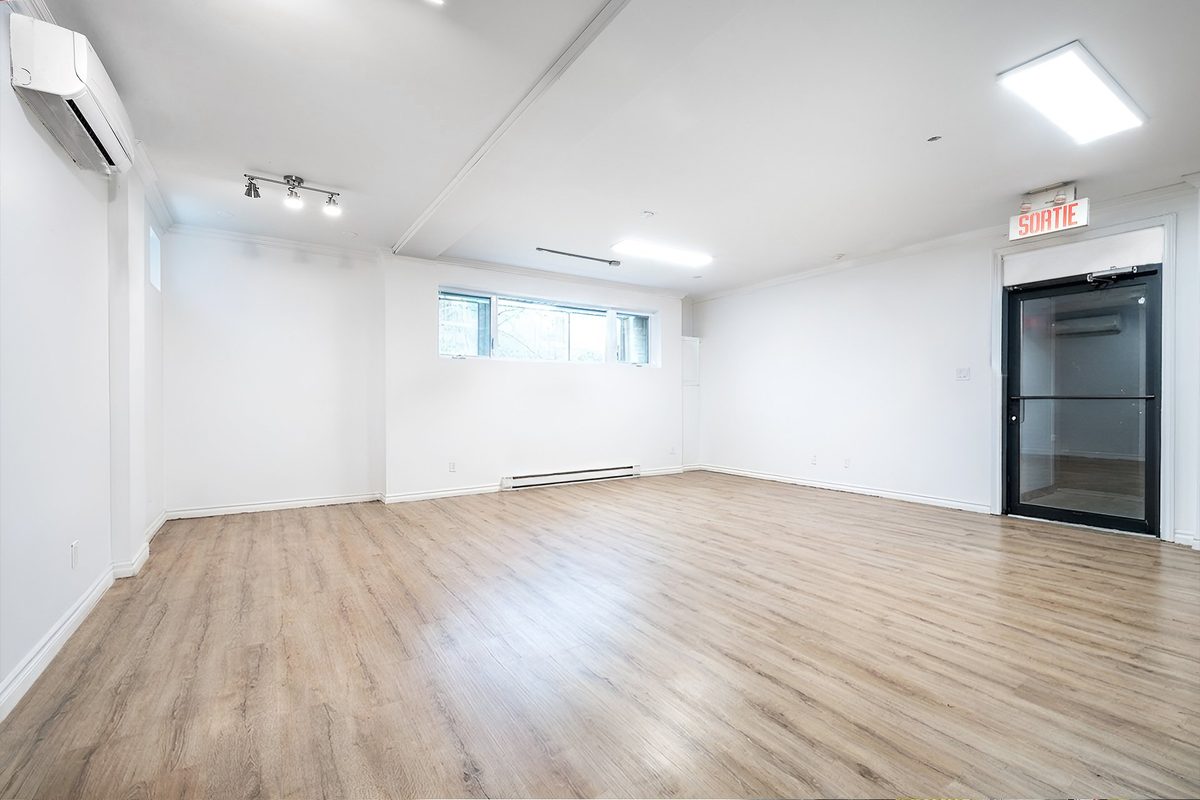 6056 Av. de Monkland — photo 21