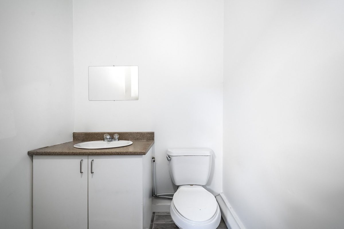 6056 Av. de Monkland — photo 30