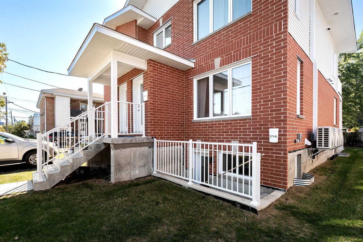 1717 Av. des Pins — photo 13