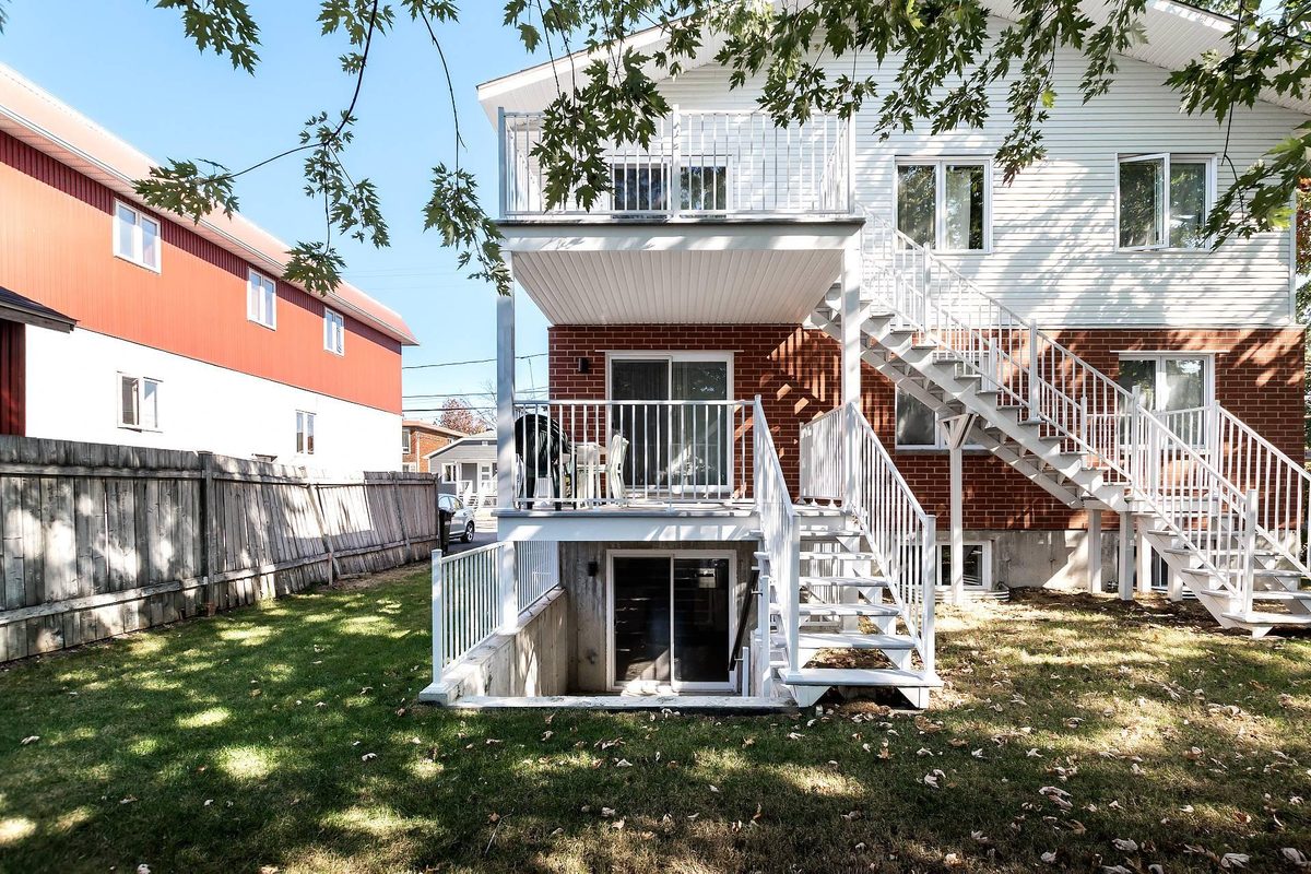 1717 Av. des Pins — photo 14