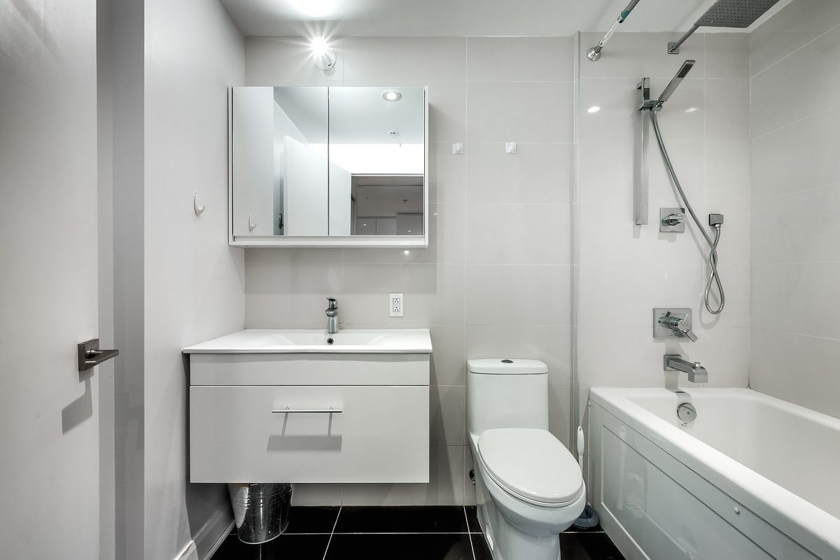 1181 Rue Bishop, apt. 408 — photo 32