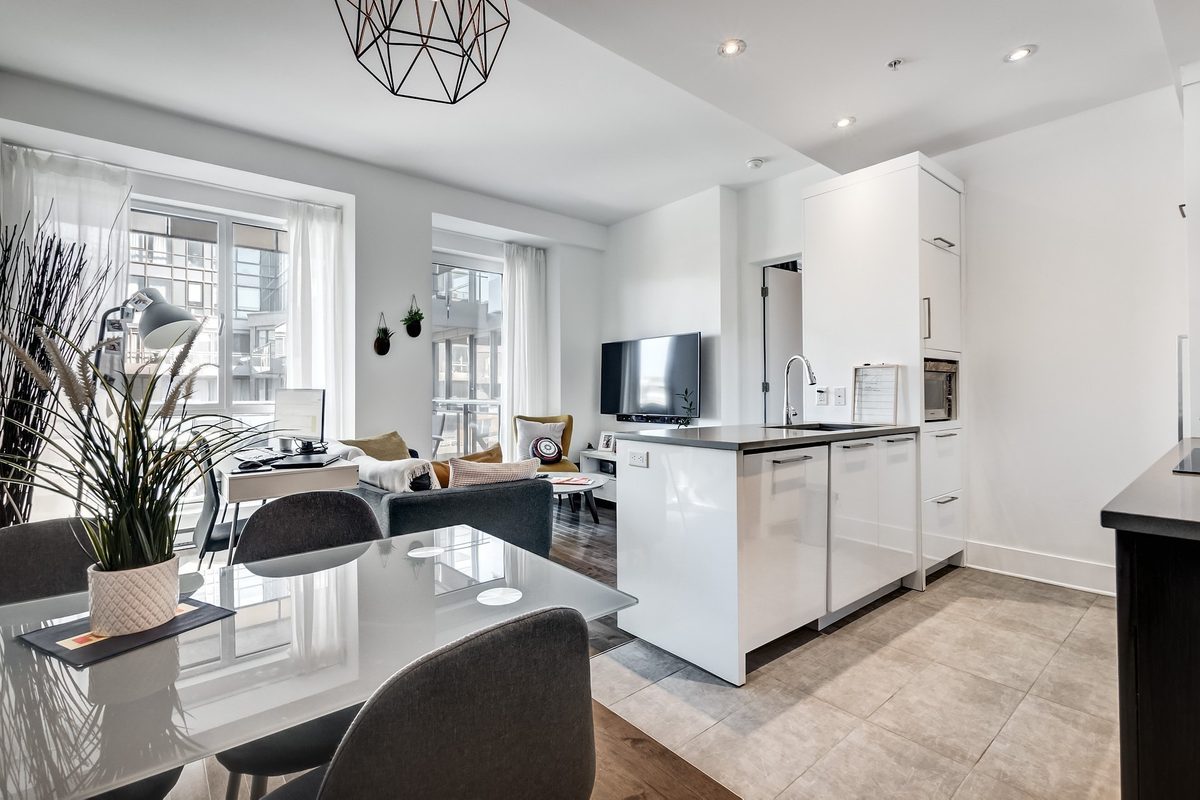 901 Rue de la Commune E., apt. 804 — photo 8