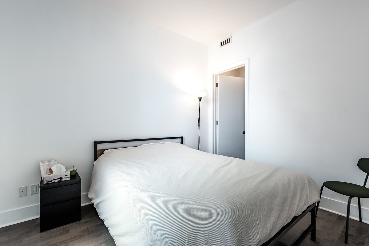 901 Rue de la Commune E., apt. 804 — photo 13