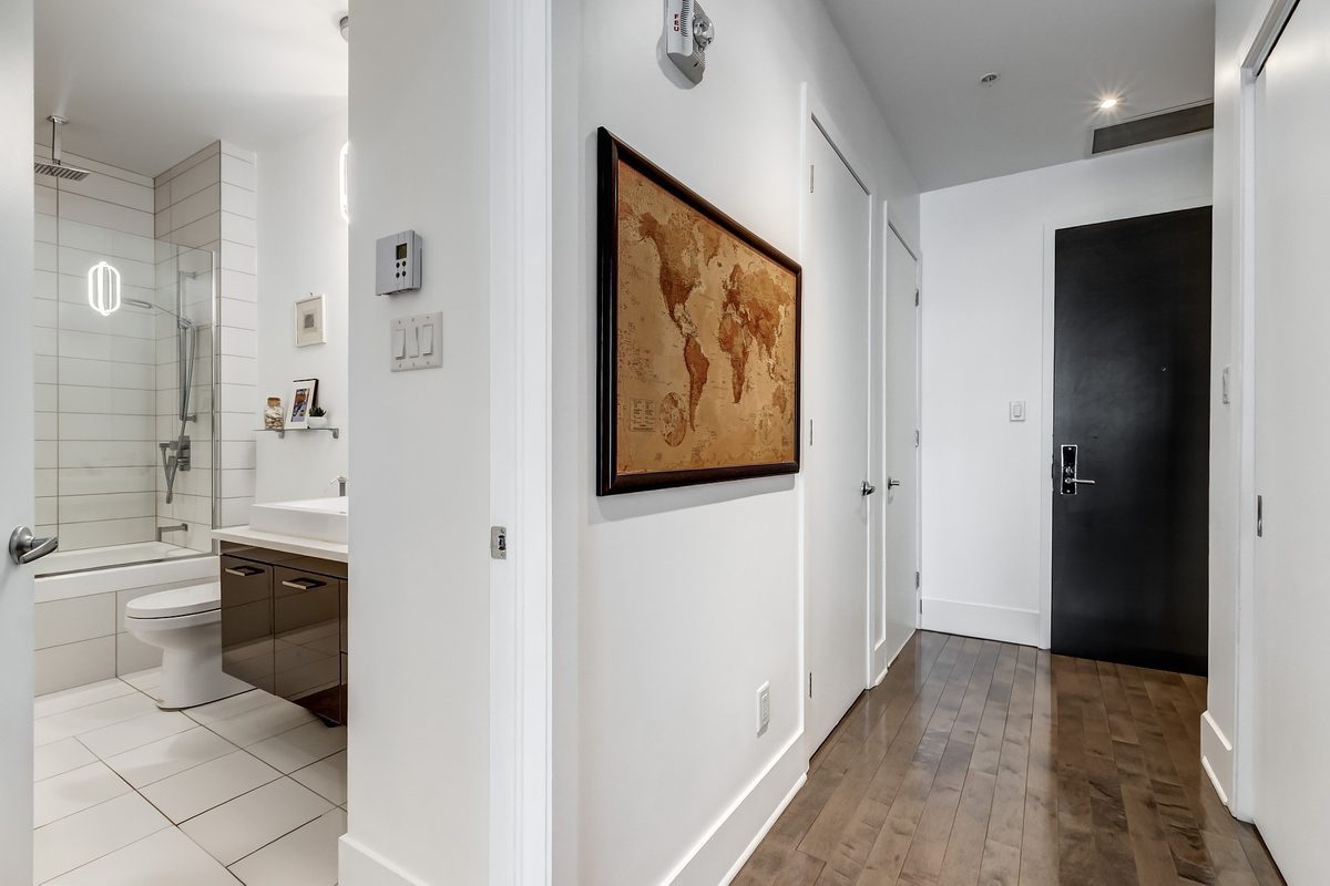 901 Rue de la Commune E., apt. 804 — photo 16