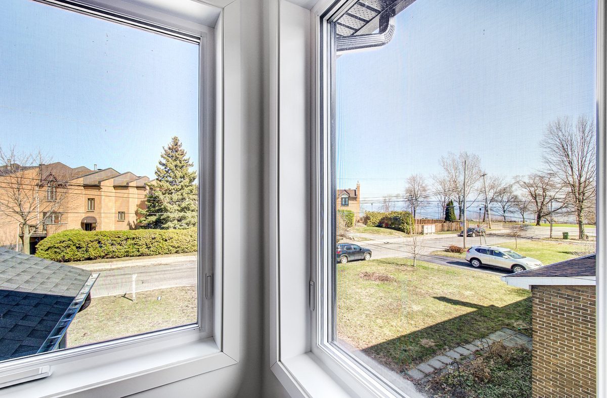 12 Av. Hillside — photo 15