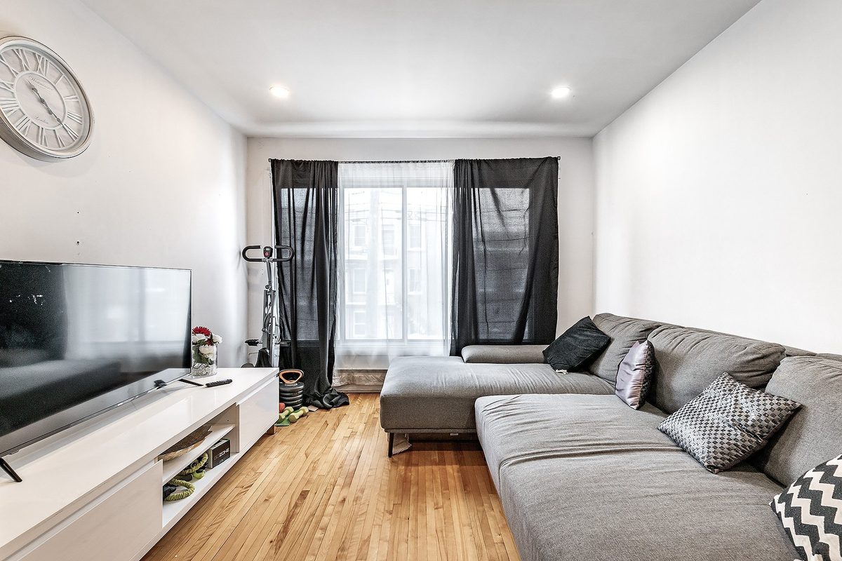 2451 Rue Monsabré — 第2张照片