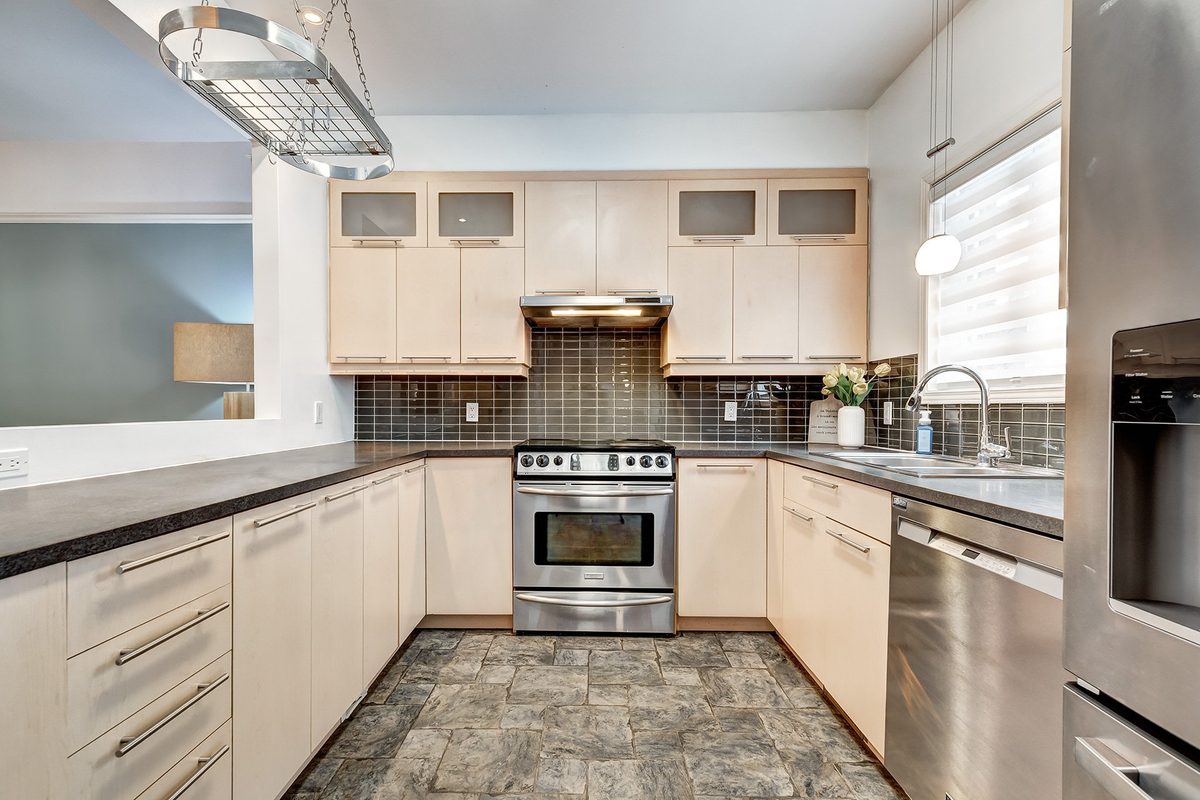 2686Z Av. Ernest-Hemingway — photo 14