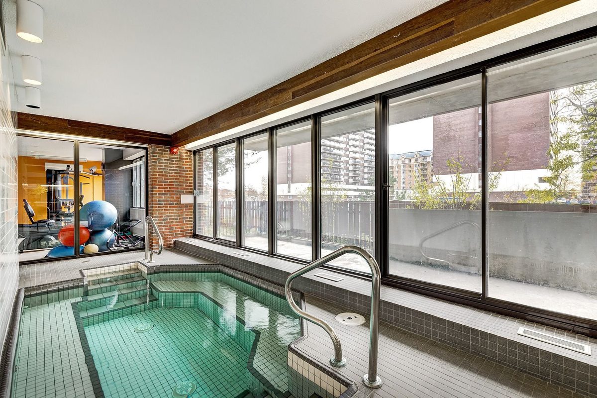 5720 Av. Rembrandt, apt. 205 — photo 50