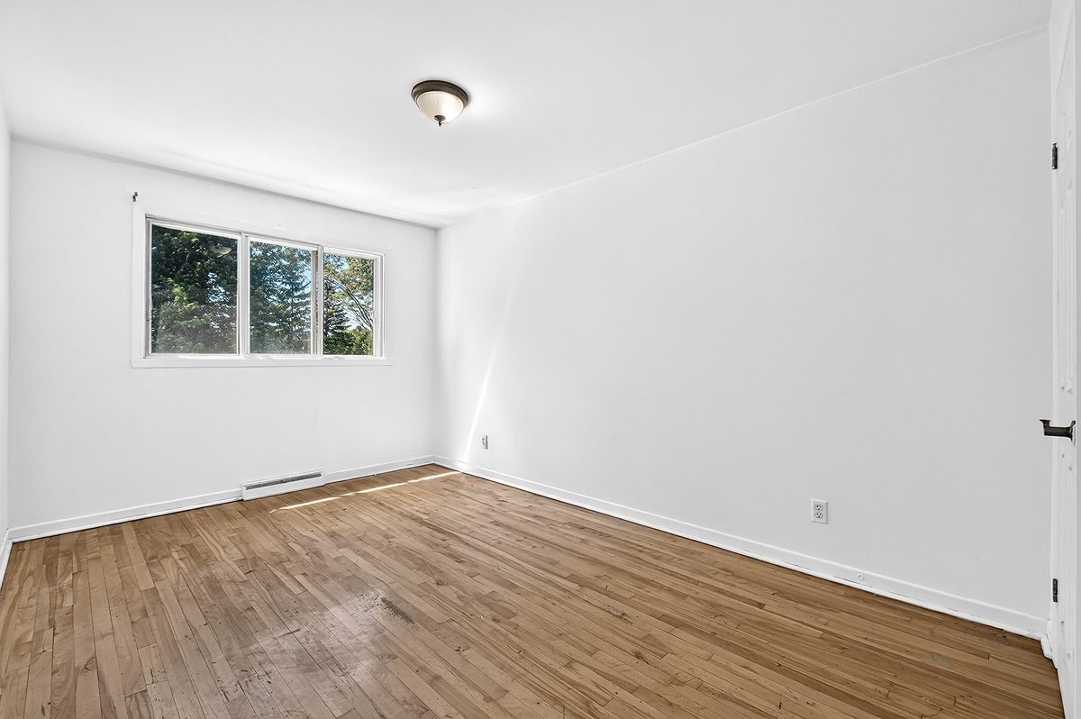 9717 Rue Jeannette — photo 29