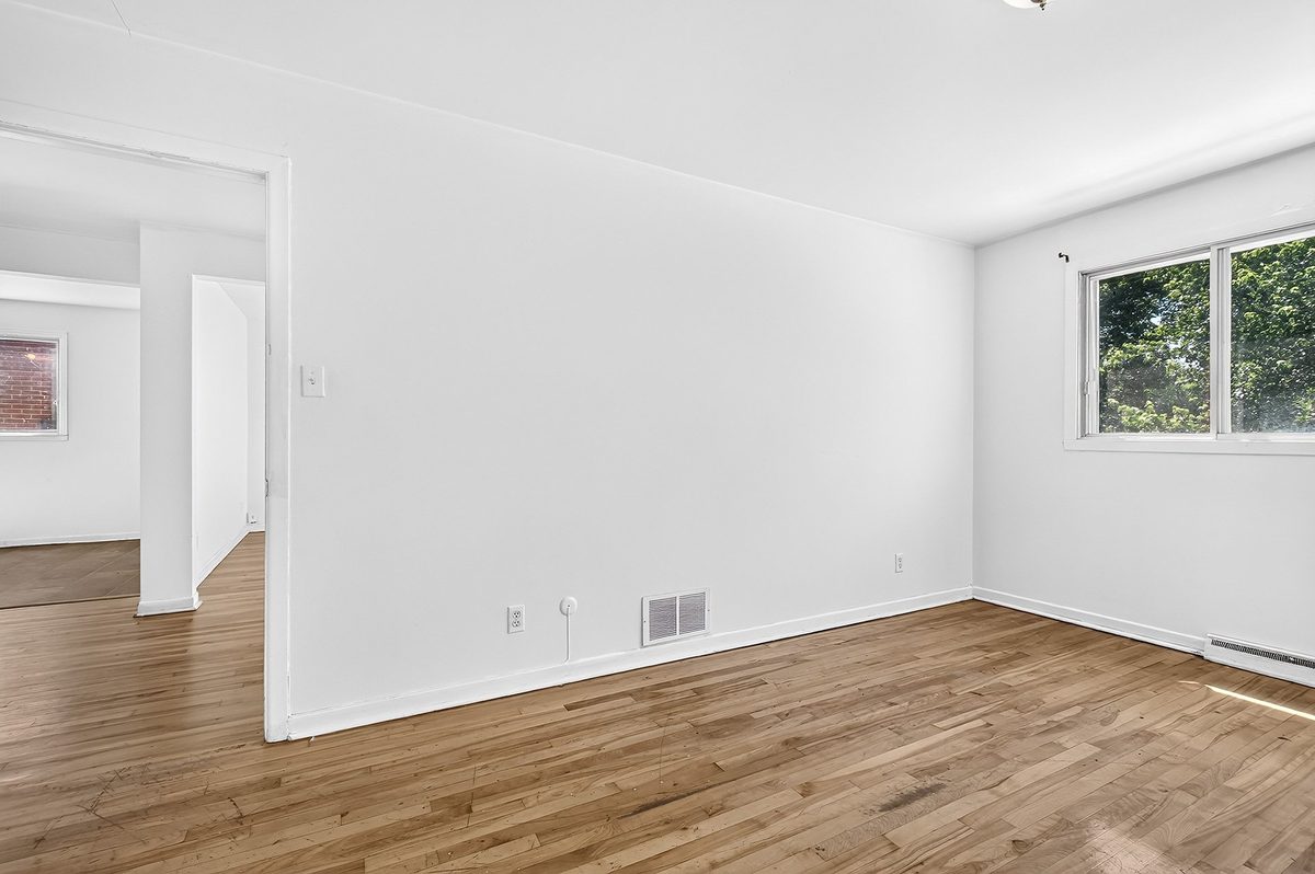 9717 Rue Jeannette — photo 30