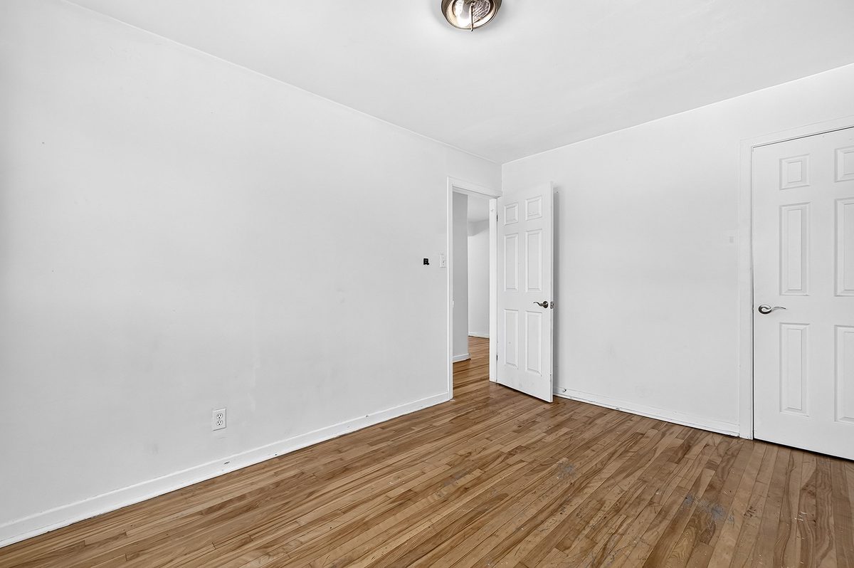 9717 Rue Jeannette — photo 45